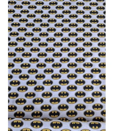 Licensstof med Batman-logo – lys bund